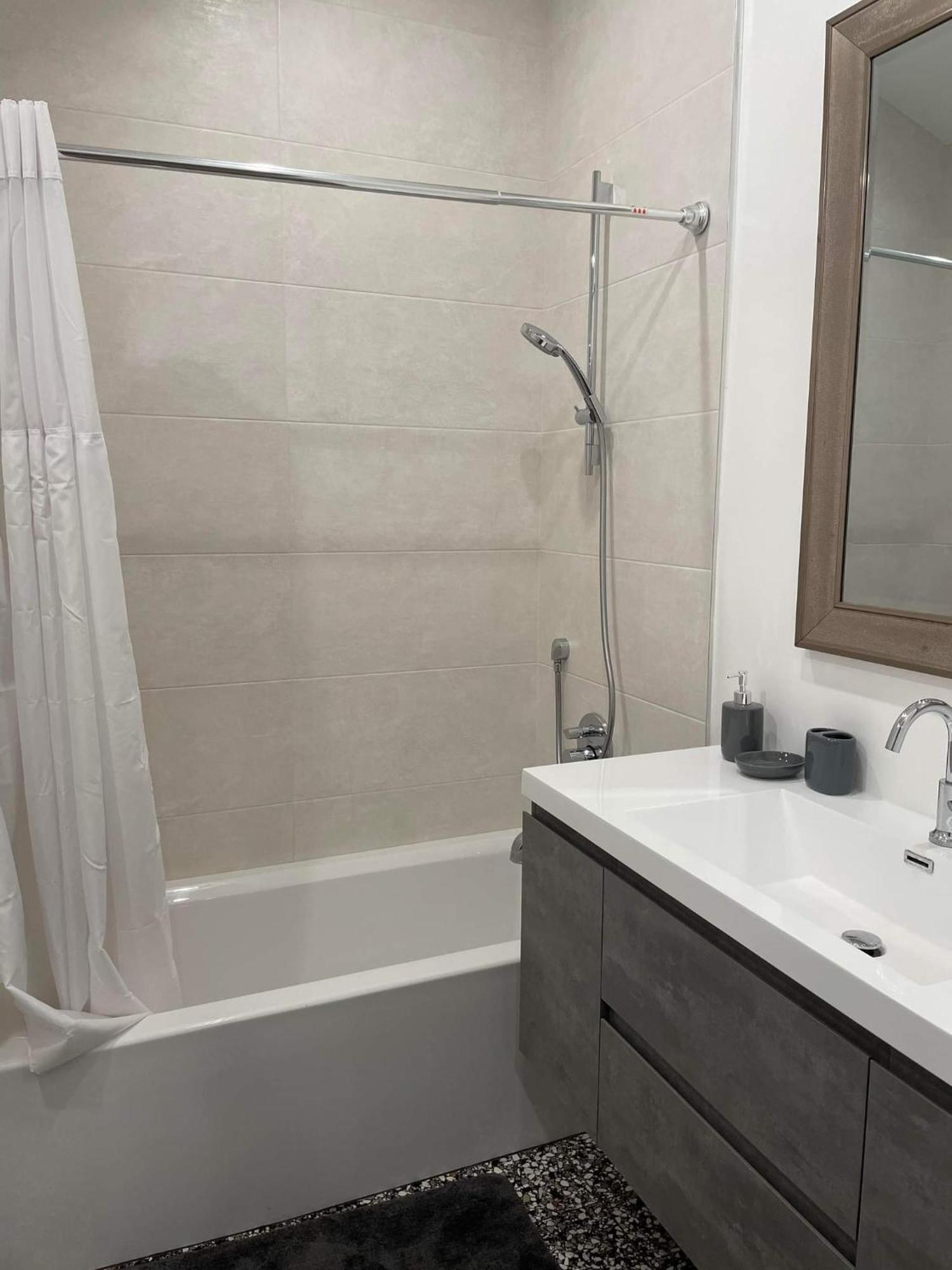 Gated Private House With Own Parking Sherman Oaks Los Angeles Esterno foto