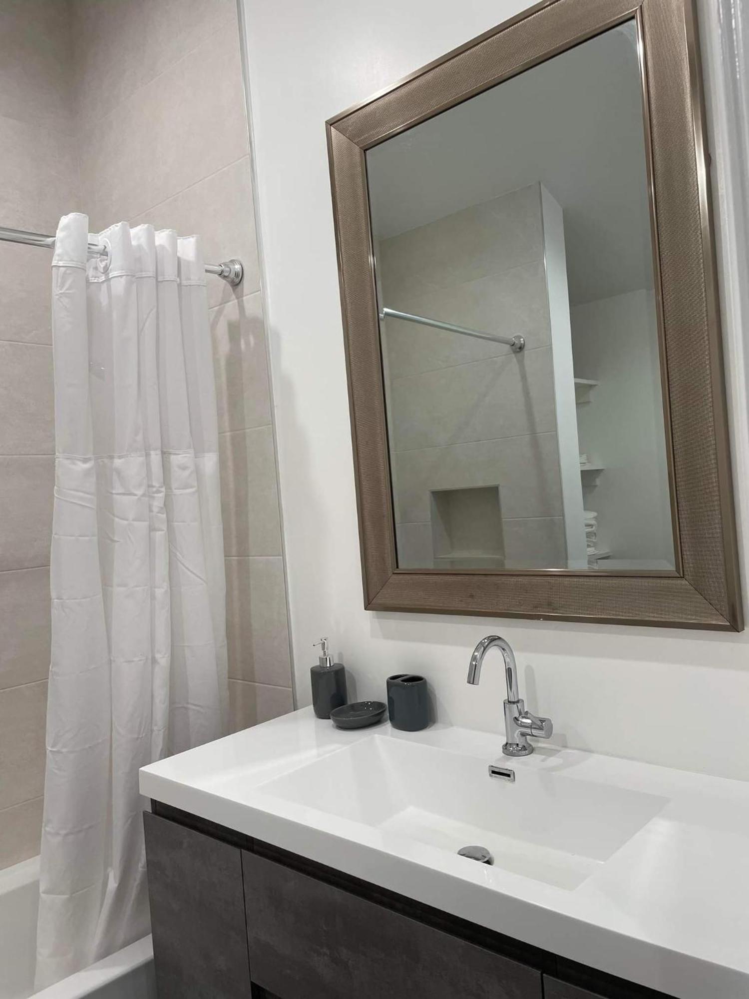 Gated Private House With Own Parking Sherman Oaks Los Angeles Esterno foto