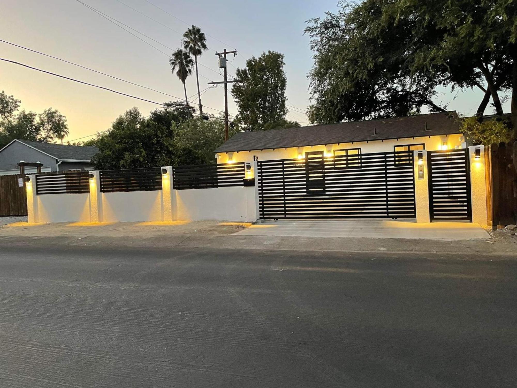 Gated Private House With Own Parking Sherman Oaks Los Angeles Esterno foto